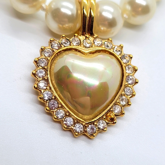 Faux Pearl Necklace with Clip-on Pearl and Crystal Heart - Picture 4 of 4